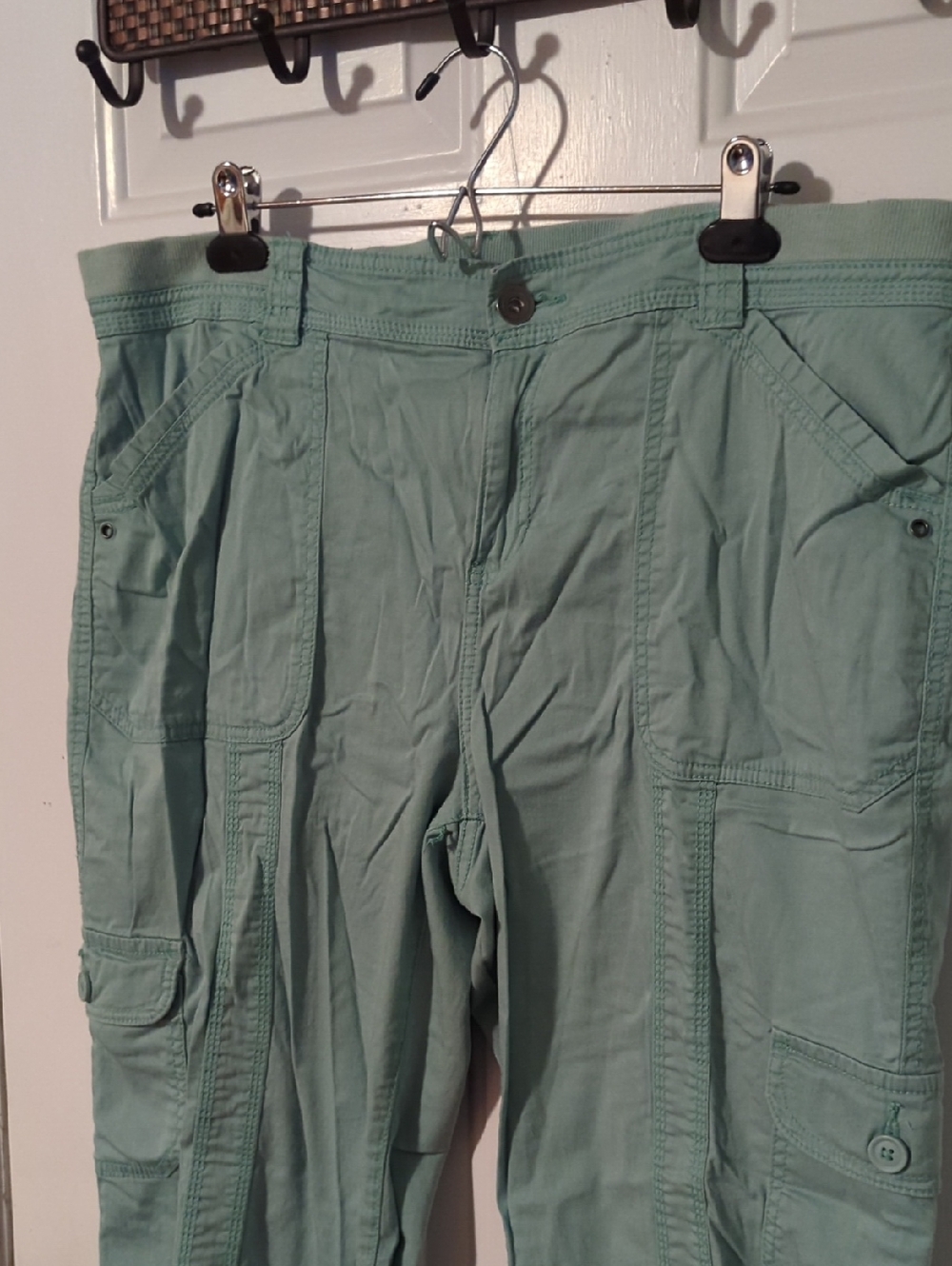 Style & Co. Mint Green Cargo Pants Capris For Women Size 14 Stretch Waist - Picture 2 of 10